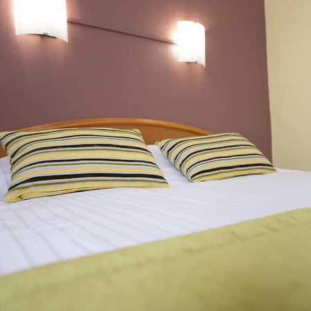 Hotel Cheval De Bronze Remiremont Eksteriør bilde