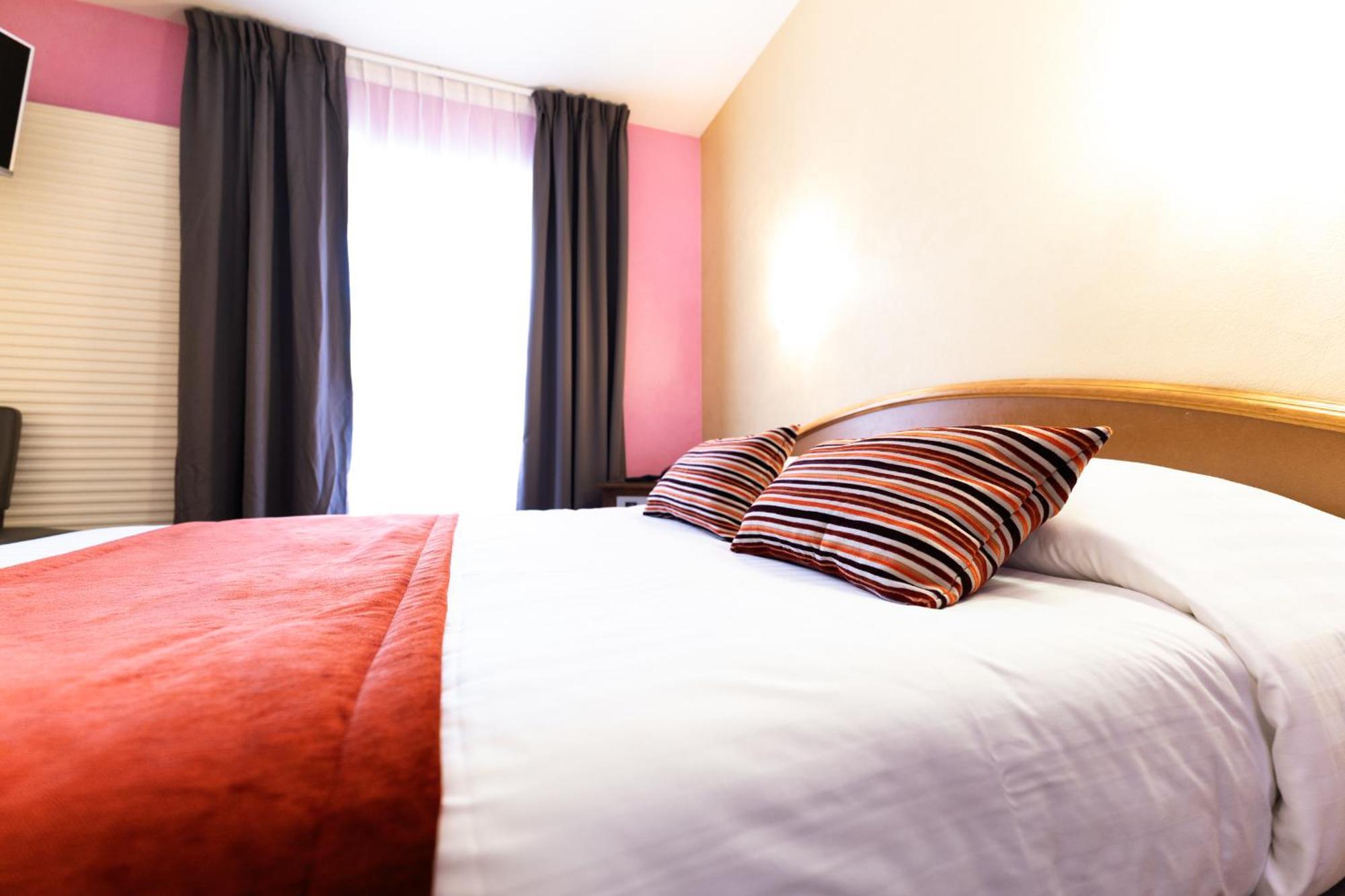 Hotel Cheval De Bronze Remiremont Eksteriør bilde