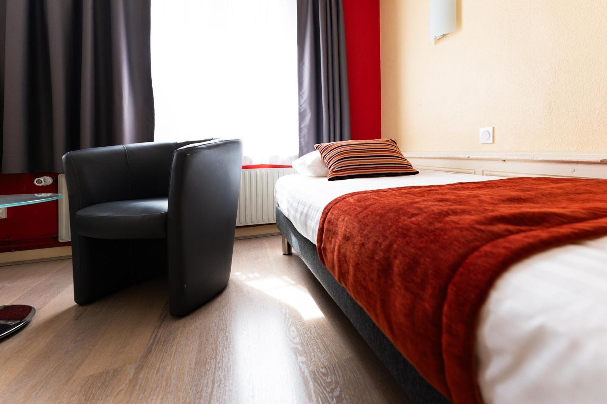 Hotel Cheval De Bronze Remiremont Eksteriør bilde