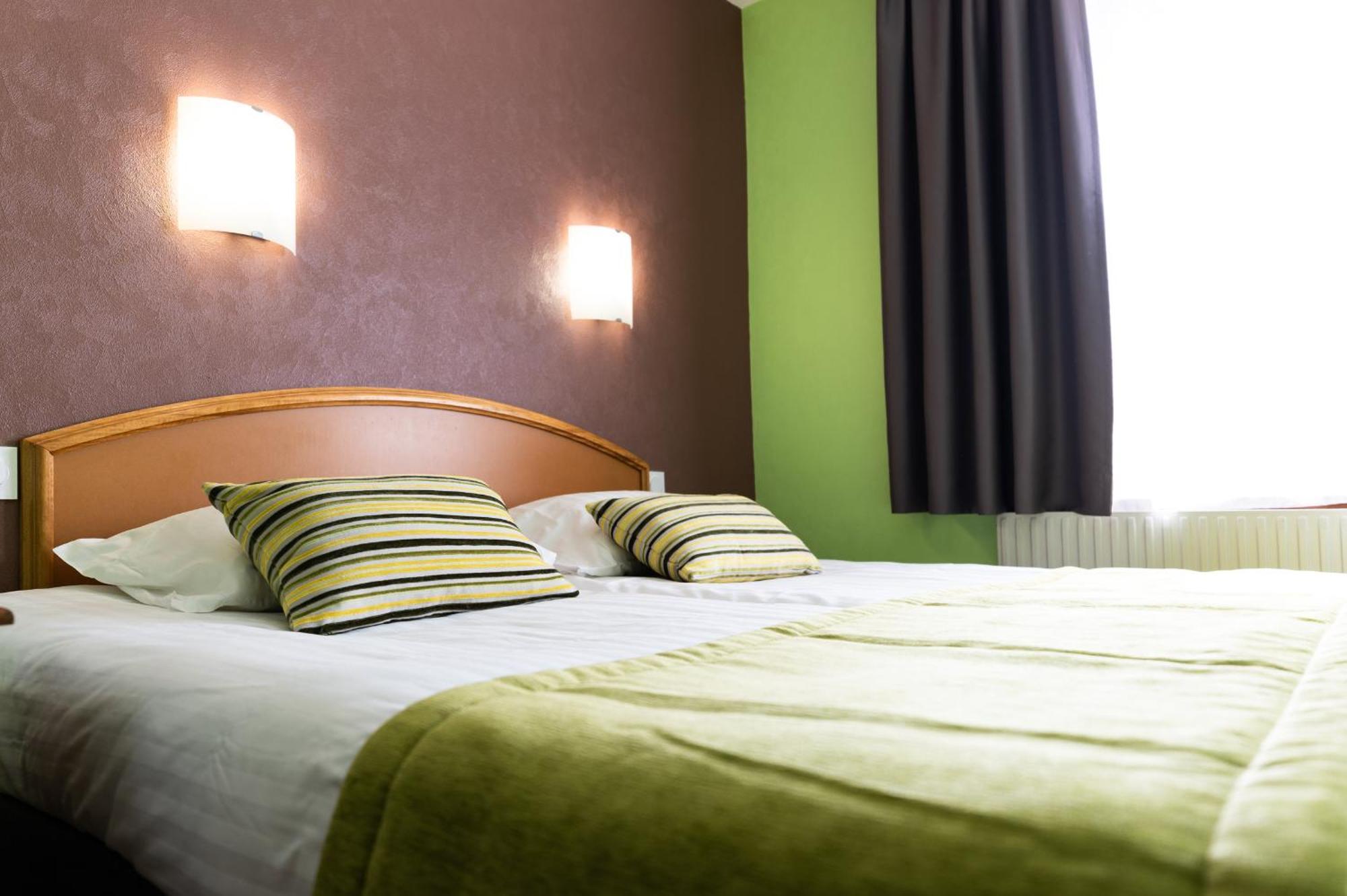 Hotel Cheval De Bronze Remiremont Eksteriør bilde