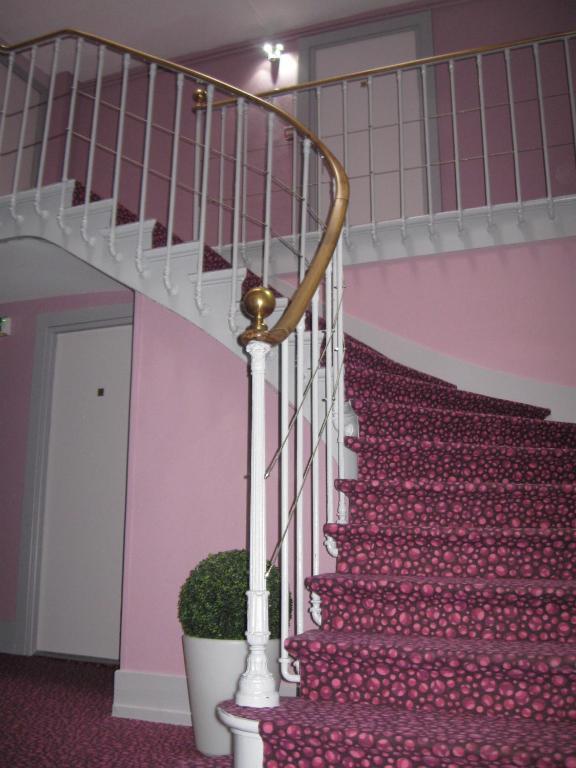 Hotel Cheval De Bronze Remiremont Eksteriør bilde